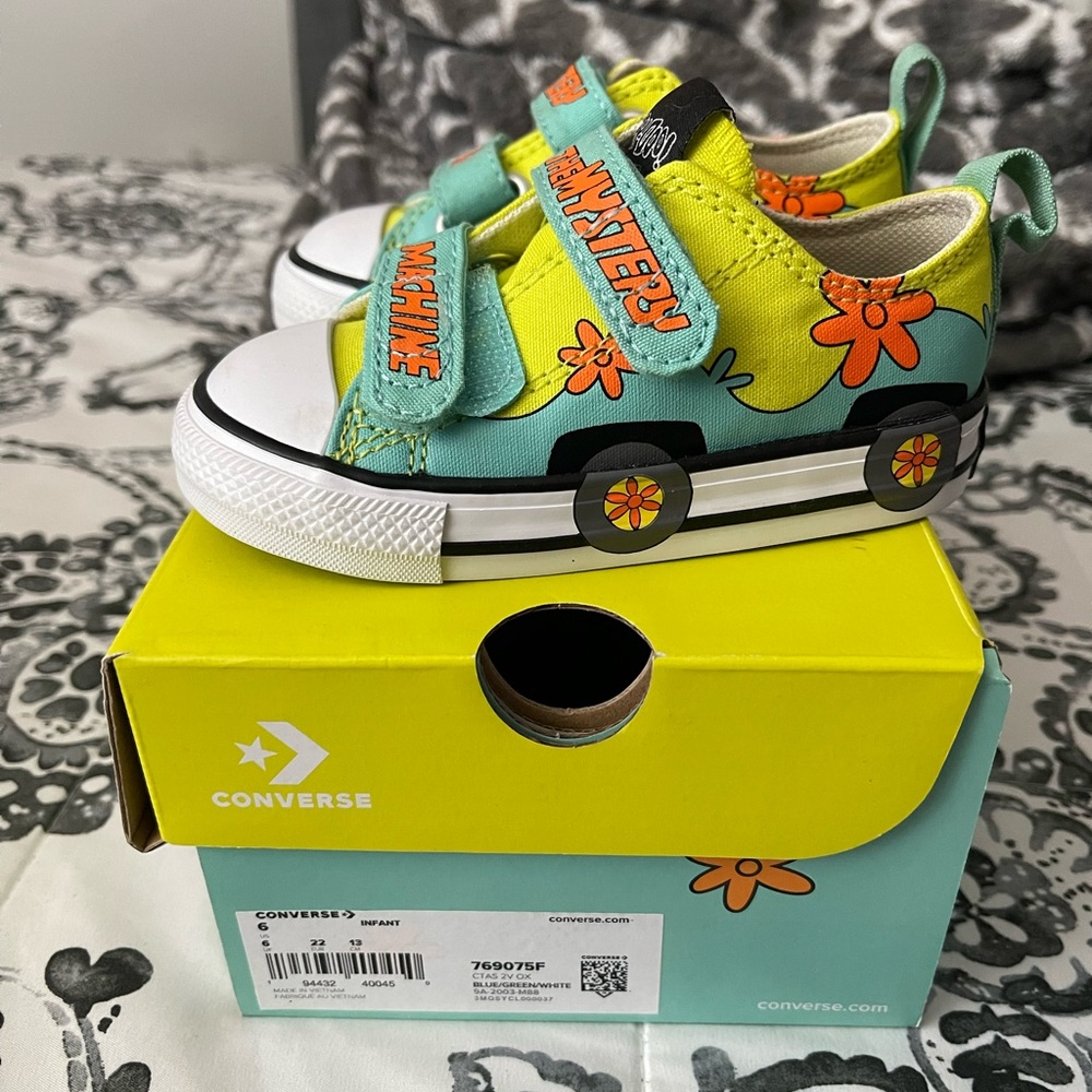 Converse - Picture 2 of 6